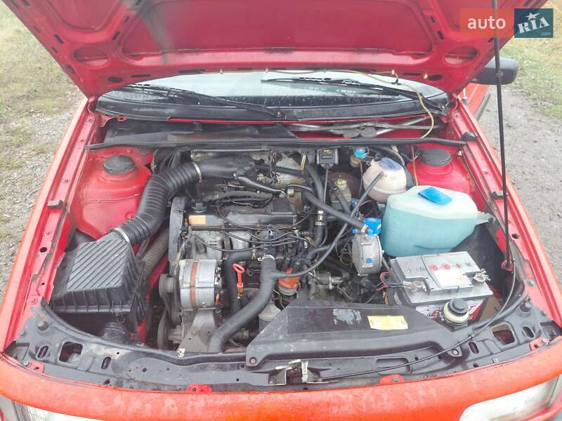 Седан Volkswagen Passat 1991 в Сквире