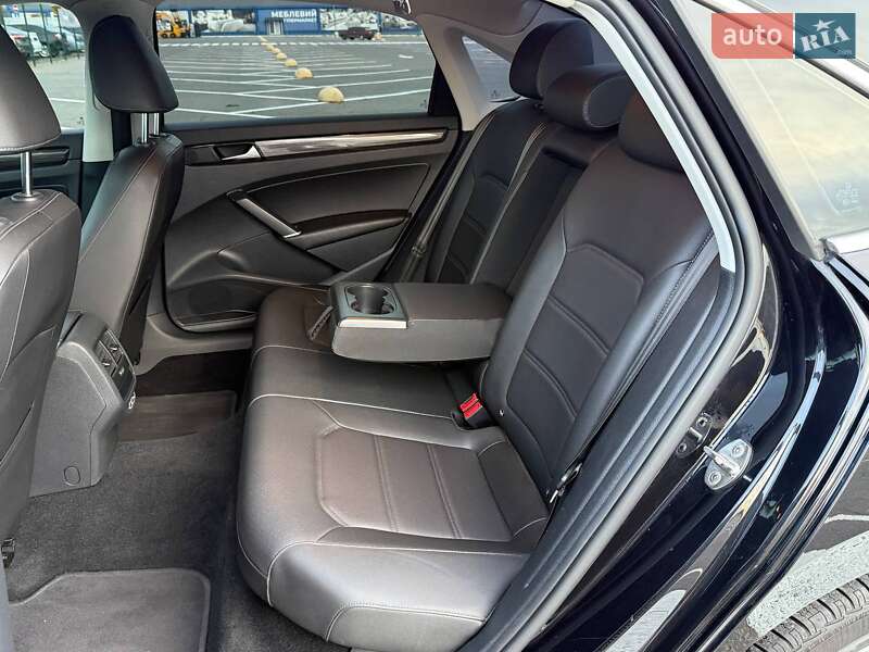 Седан Volkswagen Passat 2021 в Одессе