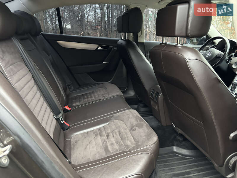 Седан Volkswagen Passat 2013 в Солотвине