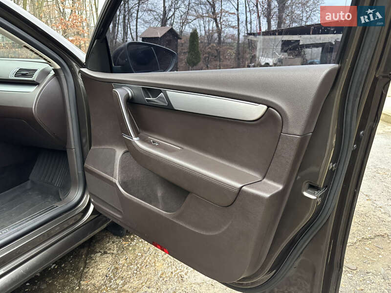 Седан Volkswagen Passat 2013 в Солотвине