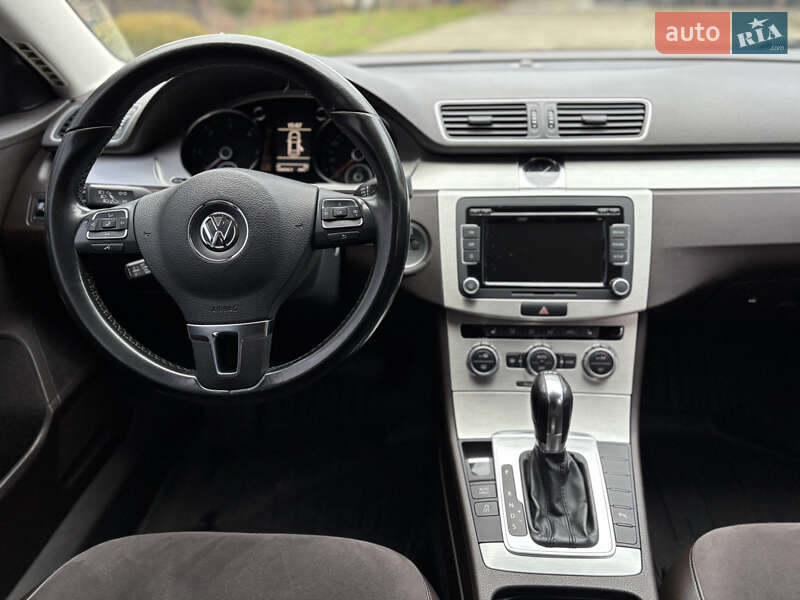 Седан Volkswagen Passat 2013 в Солотвине