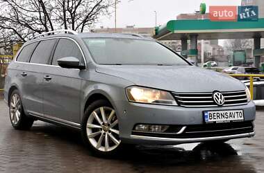 Універсал Volkswagen Passat 2013 в Львові