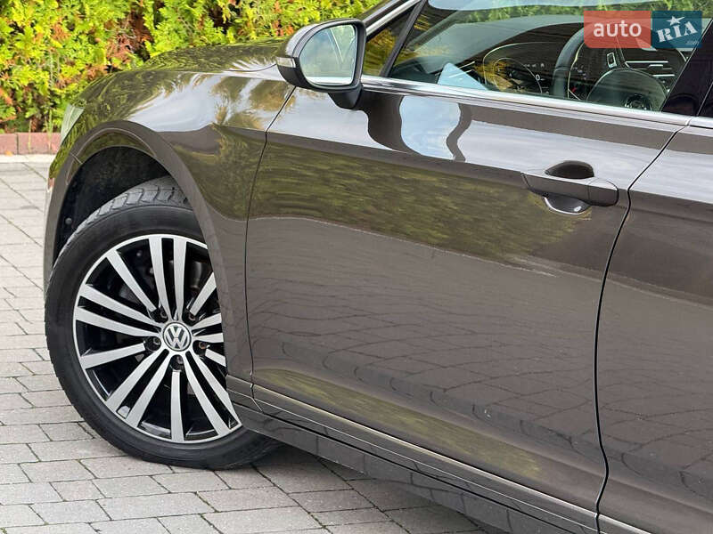 Универсал Volkswagen Passat 2015 в Стрые