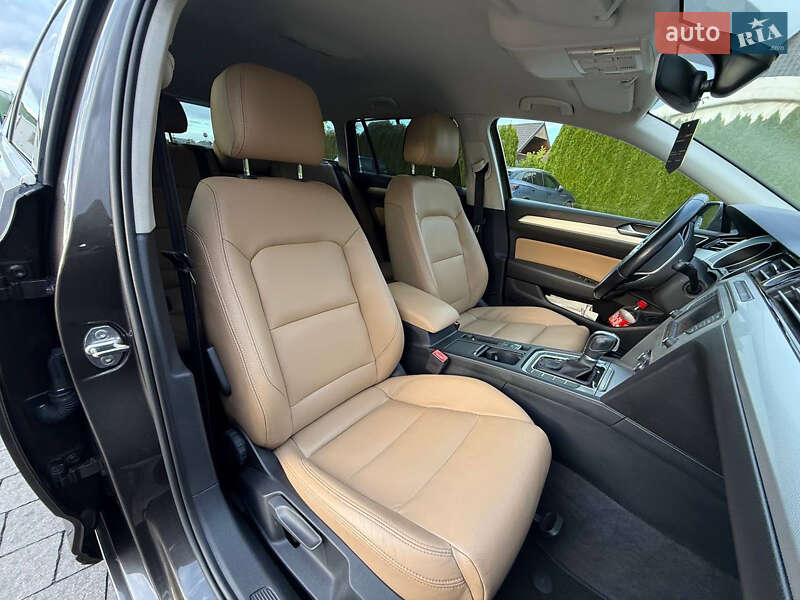 Универсал Volkswagen Passat 2015 в Стрые