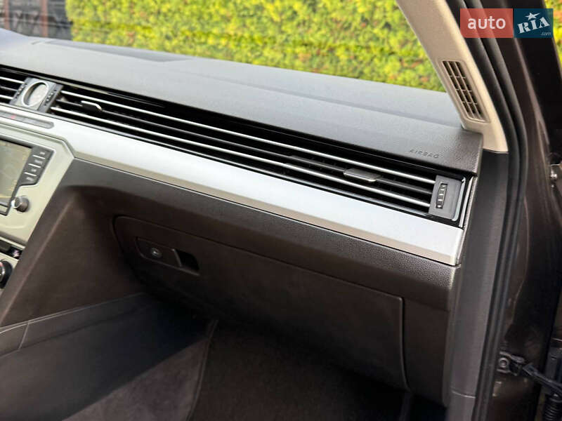 Универсал Volkswagen Passat 2015 в Стрые