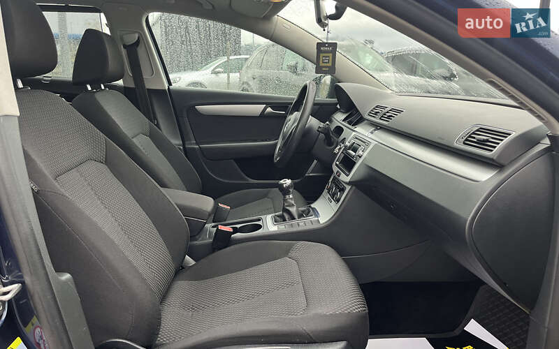 Универсал Volkswagen Passat 2012 в Мукачево