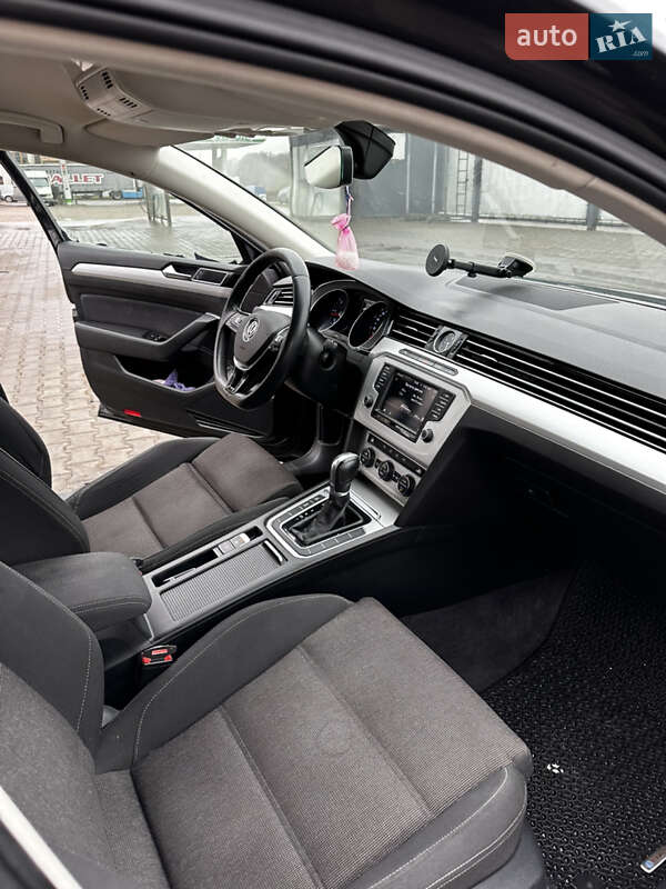 Универсал Volkswagen Passat 2017 в Ивано-Франковске фото 15 Универсал Volkswagen Passat 2017 в Ивано-Франковске