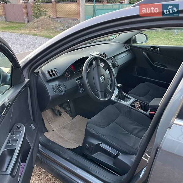 Універсал Volkswagen Passat 2005 в Умані