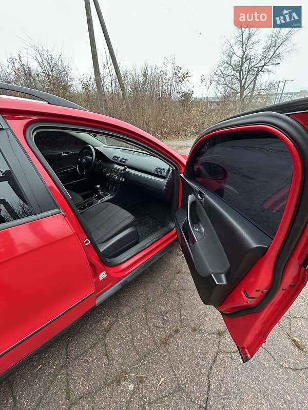 Универсал Volkswagen Passat 2005 в Житомире