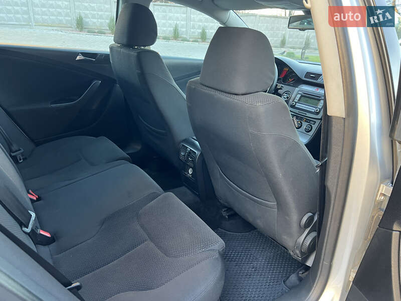 Универсал Volkswagen Passat 2006 в Ровно