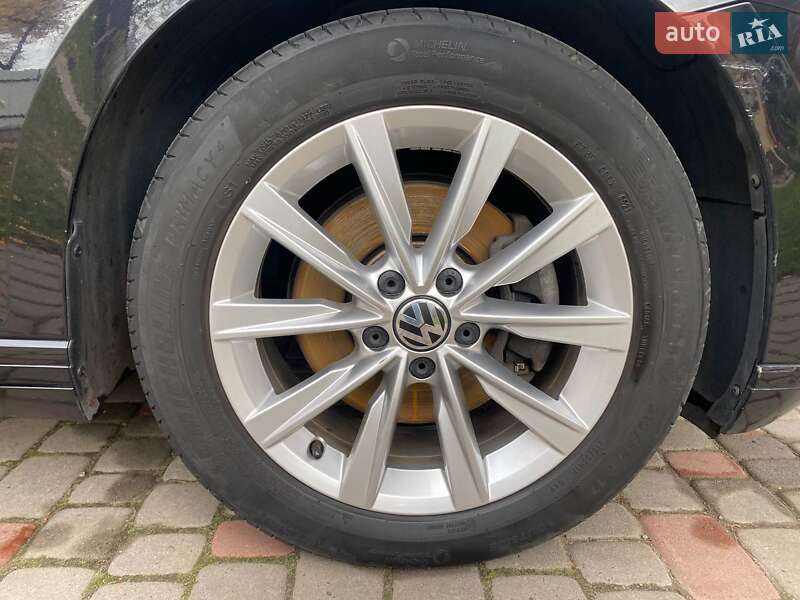 Універсал Volkswagen Passat 2016 в Володимирі