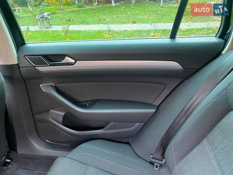 Універсал Volkswagen Passat 2016 в Володимирі