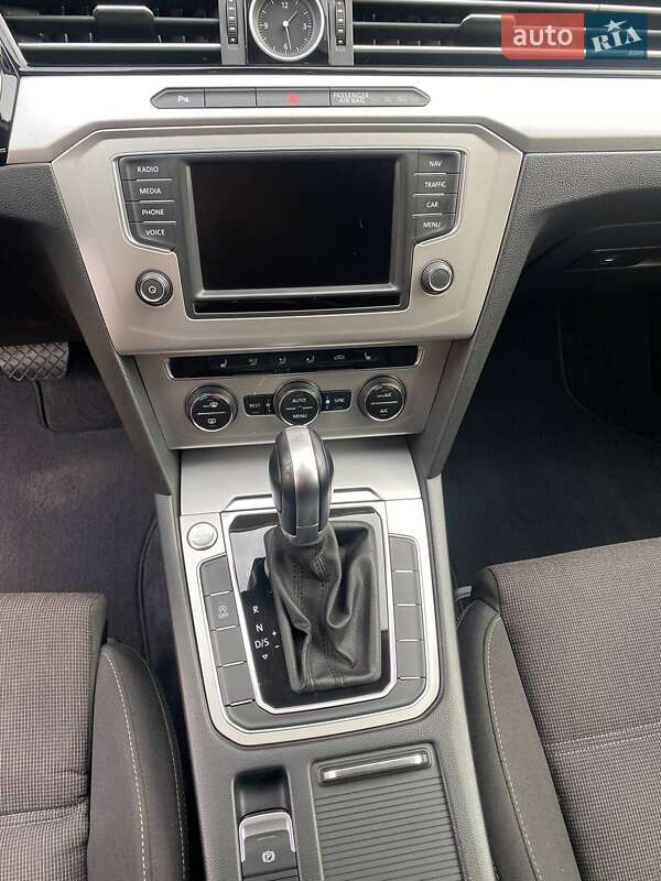 Універсал Volkswagen Passat 2016 в Володимирі