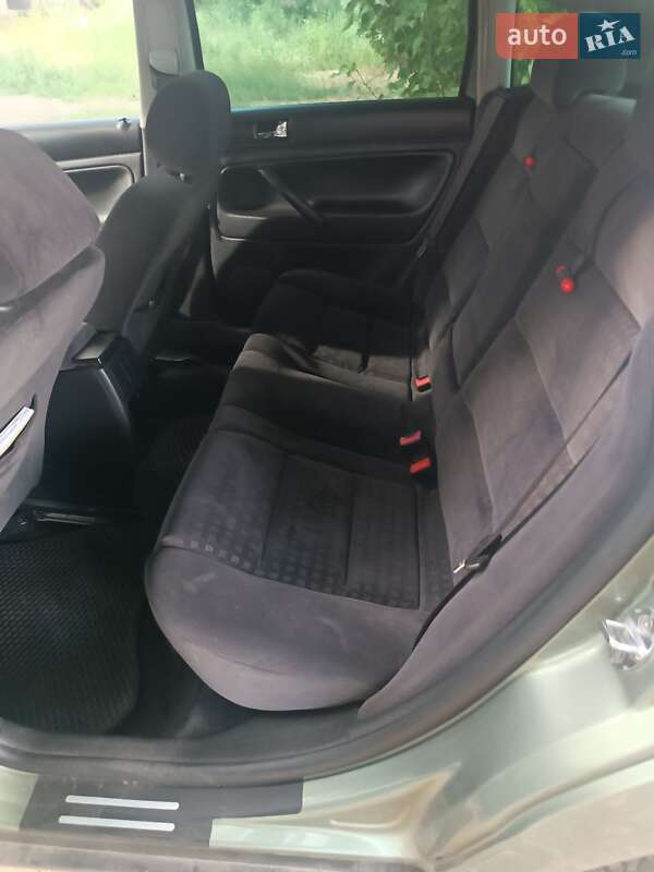 Седан Volkswagen Passat 2002 в Кривом Роге