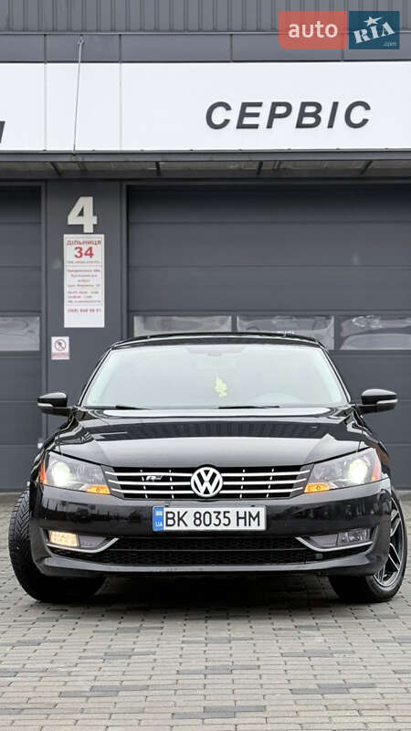 Седан Volkswagen Passat 2015 в Хусте