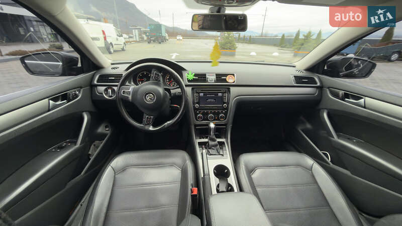 Седан Volkswagen Passat 2015 в Хусте