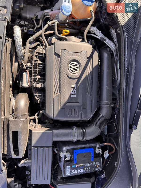 Седан Volkswagen Passat 2014 в Лозовой