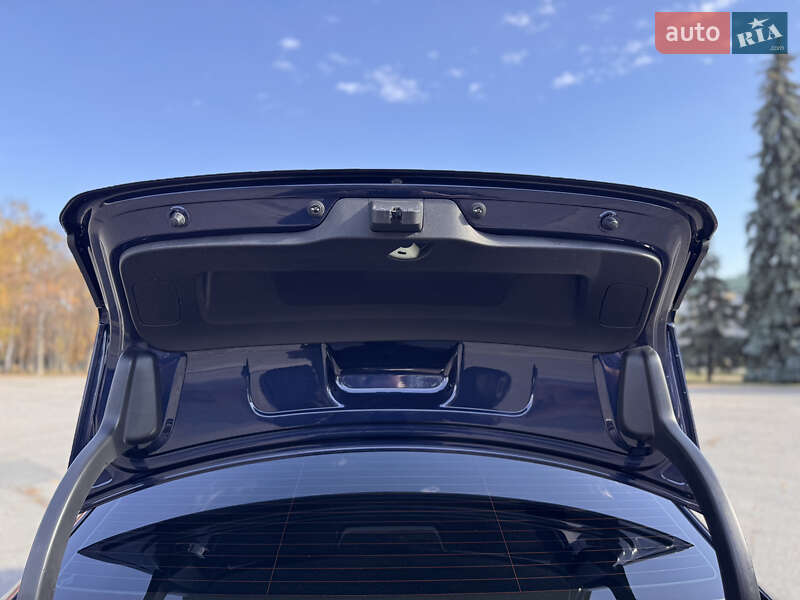 Седан Volkswagen Passat 2014 в Лозовой