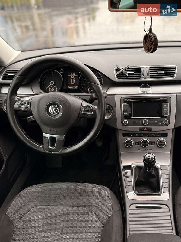 Универсал Volkswagen Passat 2013 в Софиевской Борщаговке