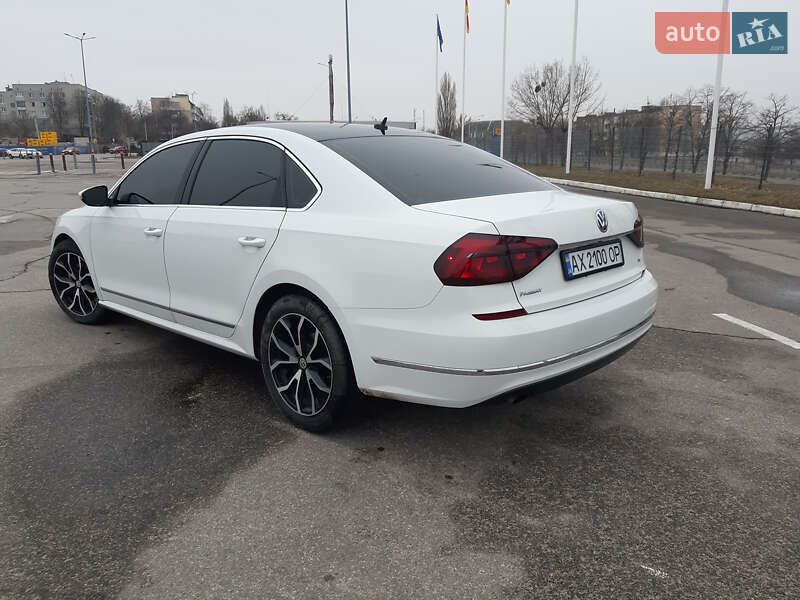 Седан Volkswagen Passat 2016 в Харькове