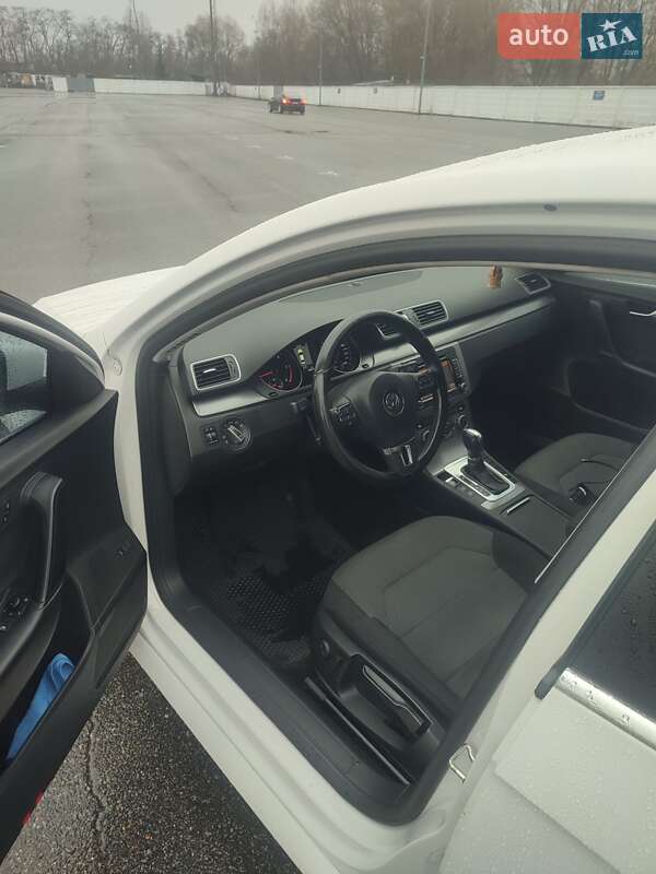 Седан Volkswagen Passat 2013 в Киеве фото 6 Седан Volkswagen Passat 2013 в Киеве