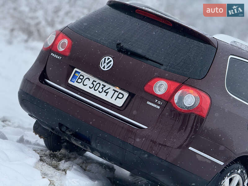 Универсал Volkswagen Passat 2010 в Стрые