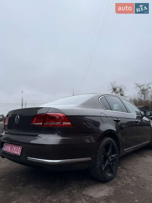 Седан Volkswagen Passat 2012 в Сумах
