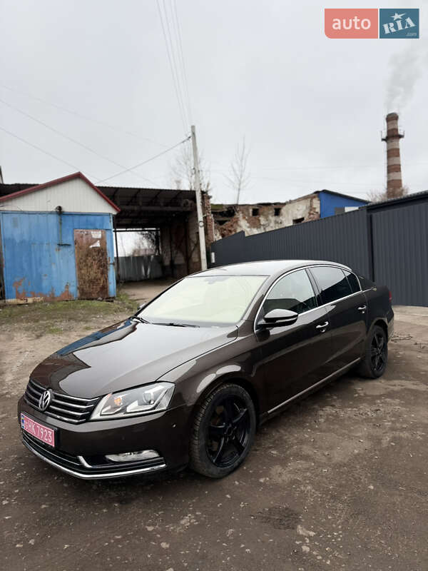 Седан Volkswagen Passat 2012 в Сумах