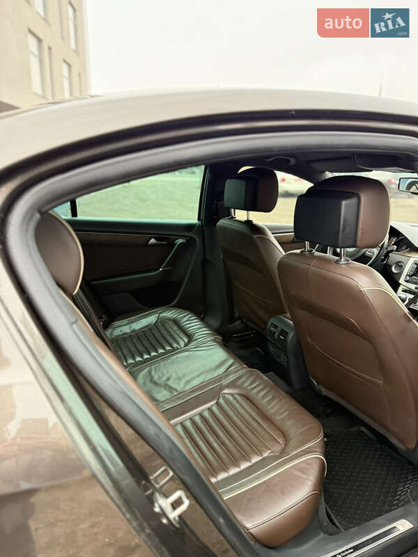 Седан Volkswagen Passat 2012 в Сумах
