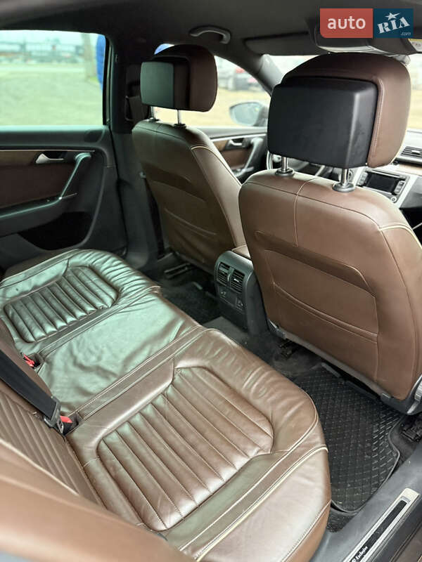 Седан Volkswagen Passat 2012 в Сумах