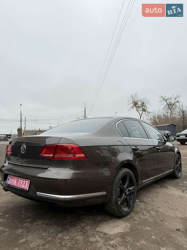 Седан Volkswagen Passat 2012 в Сумах
