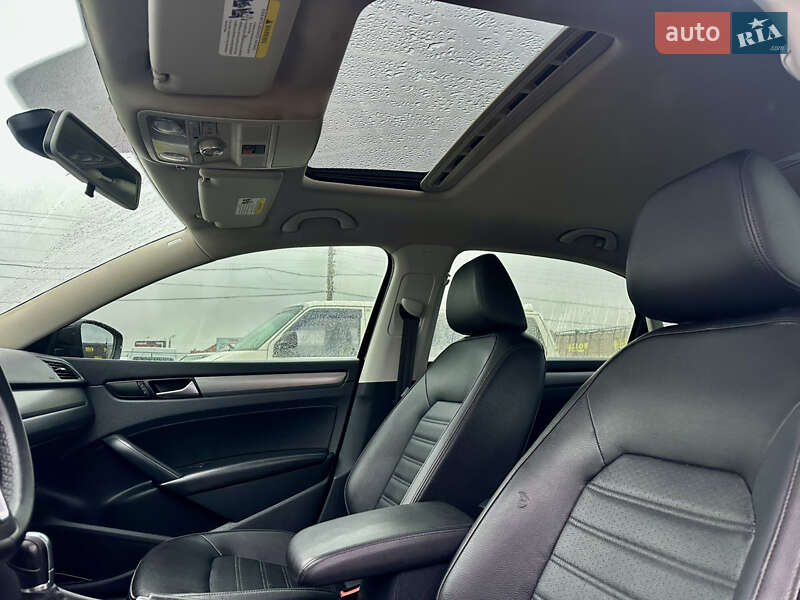 Седан Volkswagen Passat 2014 в Киеве