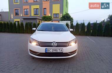Седан Volkswagen Passat 2014 в Мостиській