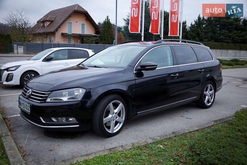 Универсал Volkswagen Passat 2012 в Ивано-Франковске