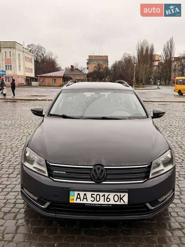 Универсал Volkswagen Passat 2011 в Киеве