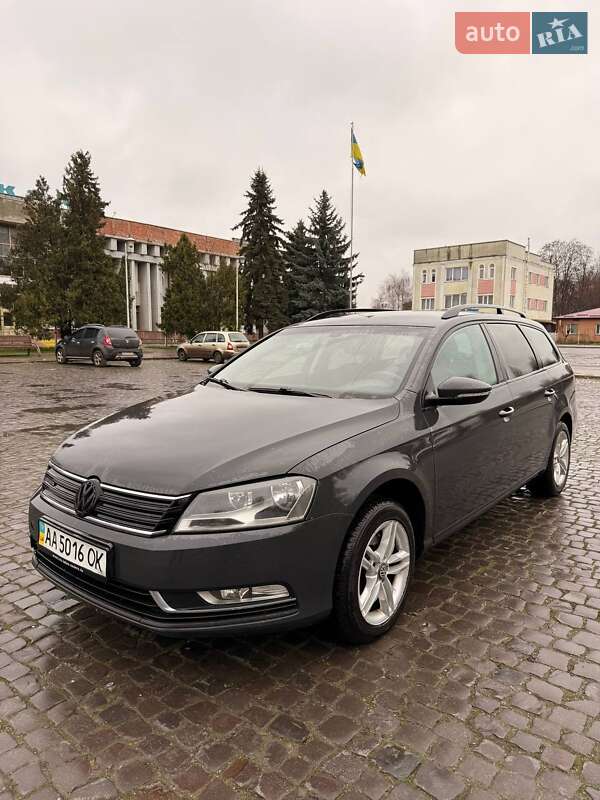 Универсал Volkswagen Passat 2011 в Киеве