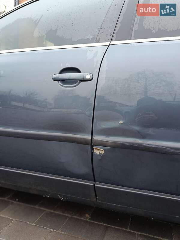 Универсал Volkswagen Passat 2002 в Староконстантинове