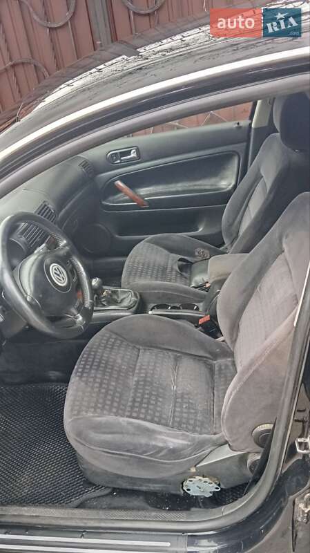 Седан Volkswagen Passat 2003 в Виннице