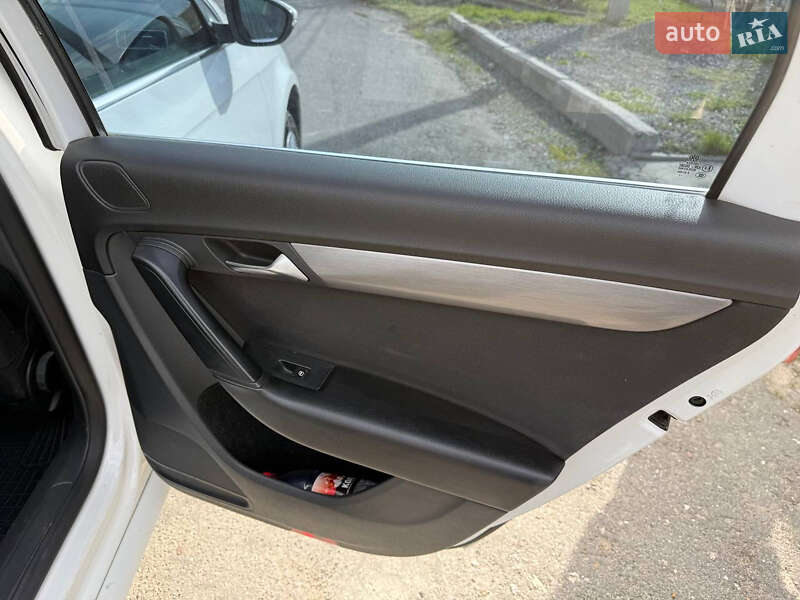 Універсал Volkswagen Passat 2011 в Броварах фото 8 Універсал Volkswagen Passat 2011 в Броварах