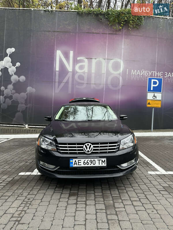 Седан Volkswagen Passat 2012 в Киеве