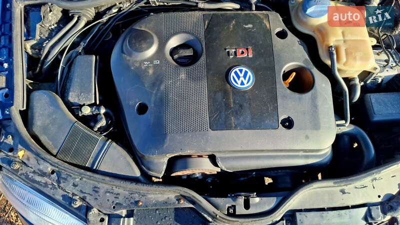 Седан Volkswagen Passat 2000 в Емильчине