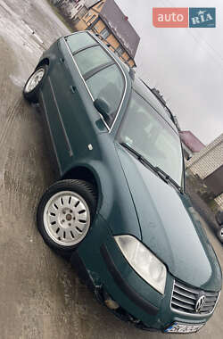 Універсал Volkswagen Passat 2002 в Костопілі