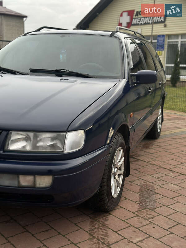 Универсал Volkswagen Passat 1994 в Стрые