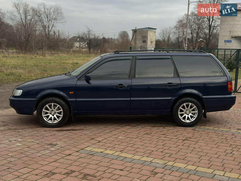 Универсал Volkswagen Passat 1994 в Стрые