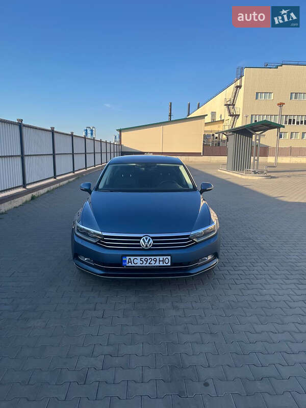 Седан Volkswagen Passat 2016 в Луцке фото 3 Седан Volkswagen Passat 2016 в Луцке