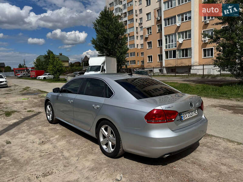 Седан Volkswagen Passat 2013 в Дунаевцах