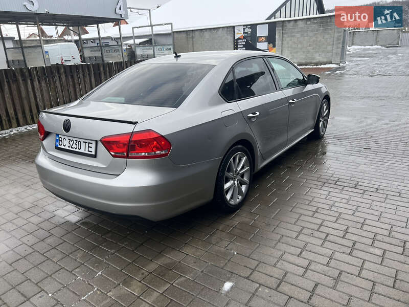 Седан Volkswagen Passat 2012 в Львові