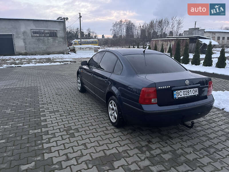 Седан Volkswagen Passat 1997 в Ходорове