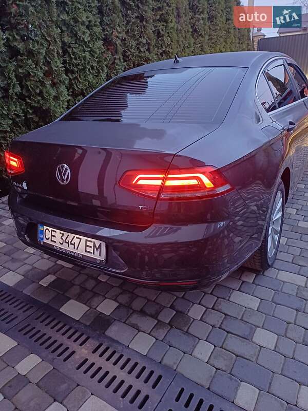 Седан Volkswagen Passat 2018 в Чернівцях