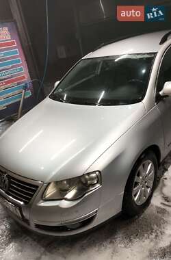 Универсал Volkswagen Passat 2009 в Костополе